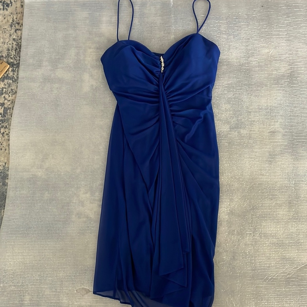 Women’s/Jr flowing cocktail/prom dress. Size 10.